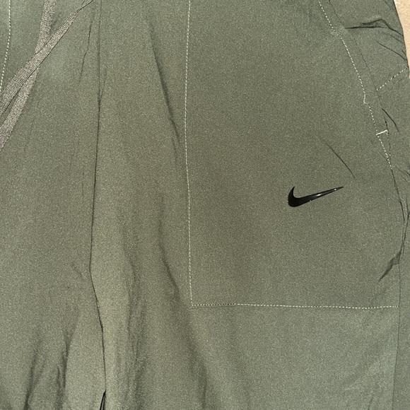 army green Nike athletic pants - Picture 3 of 3